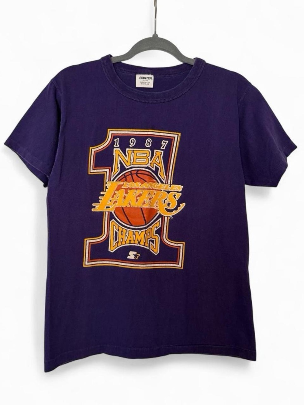 Vintage 1987 Los Angeles Lakers NBA Champions single stitch t-shirt size medium